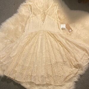 Free People Elegant Ivory and Gold Lace Sleeveless Dress w/Keyhole in front/back